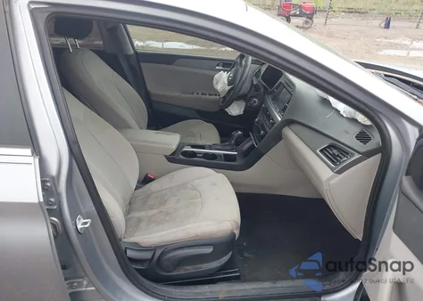 2016 Hyundai Sonata Se z USA, uszkodzony, nr VIN 5NPE24AF1GH285380